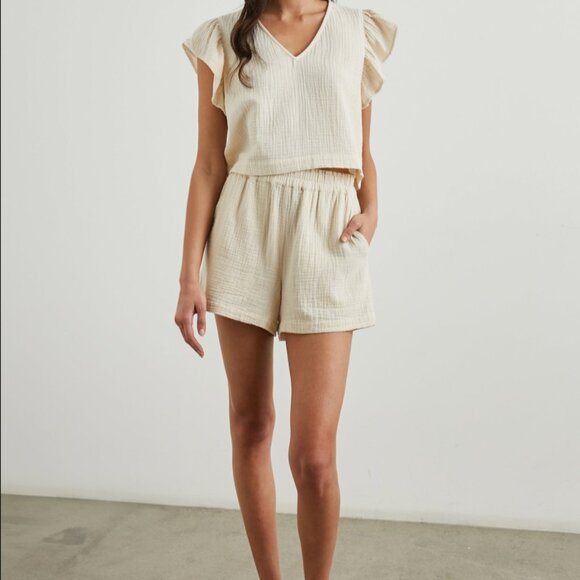 Leighton Short in Flax - Picture 3 of 5